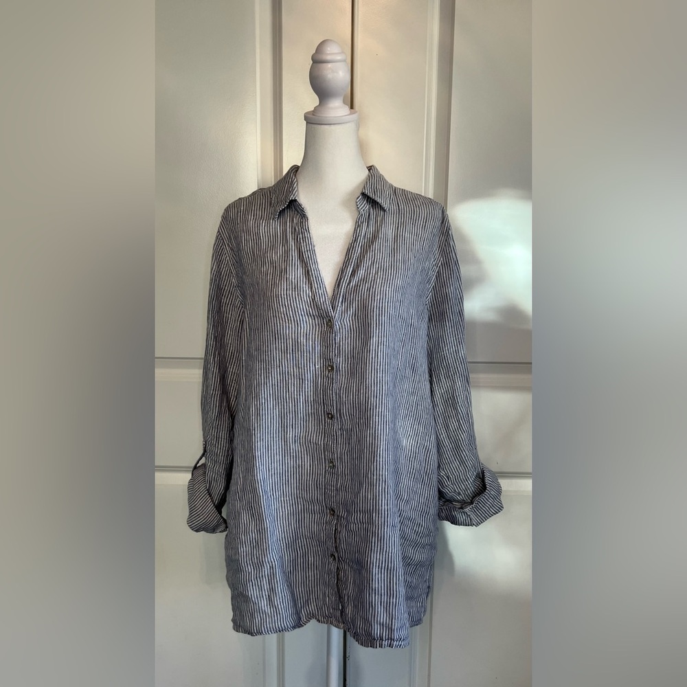 Tahari 100% lined Blue & White Striped Button-Up Shirt Sz L